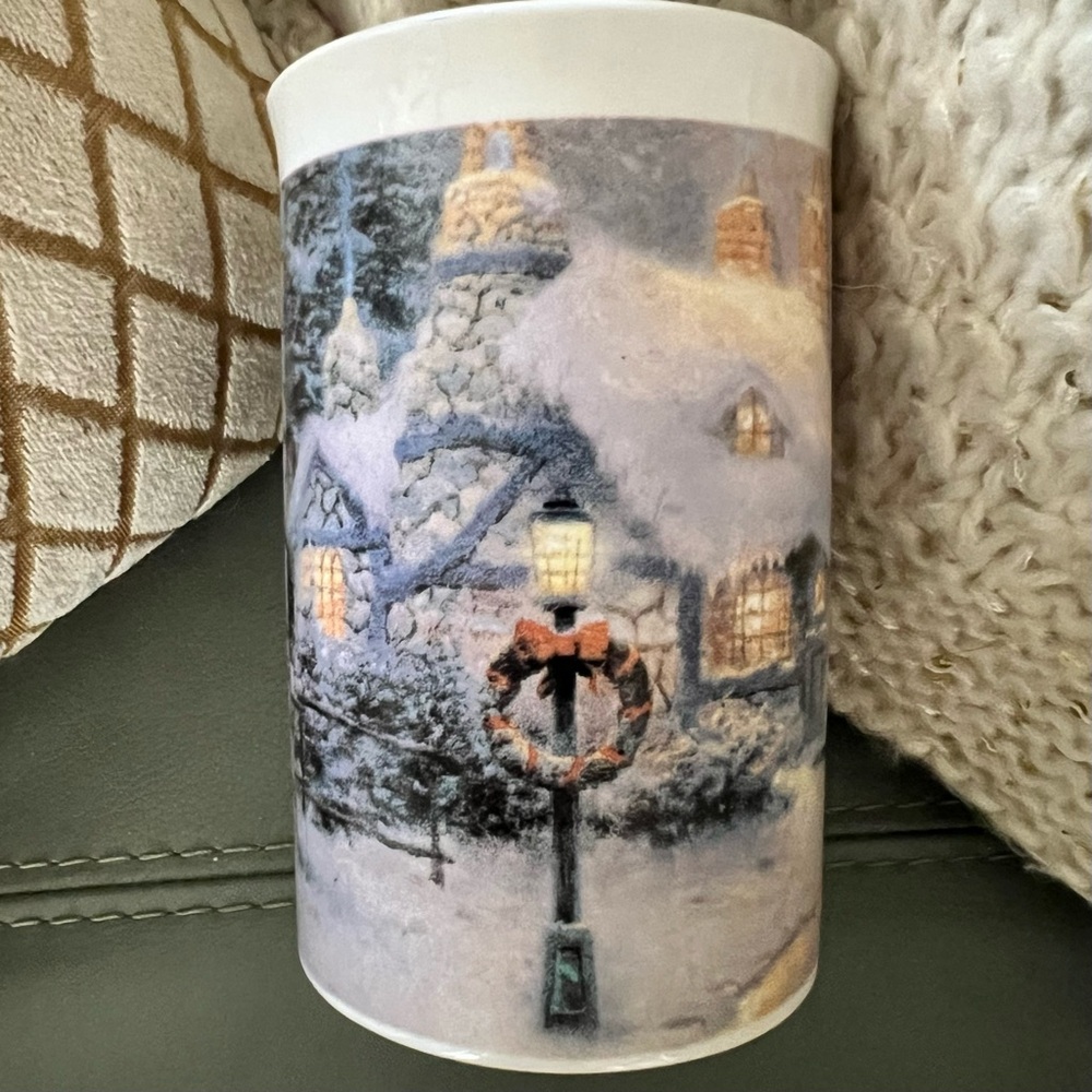 NWOT Vintage 1993 THOMAS KINKADE Snowy Cabin COFFEE Tea TALL MUG Cup 12-14 oz - Picture 9 of 17